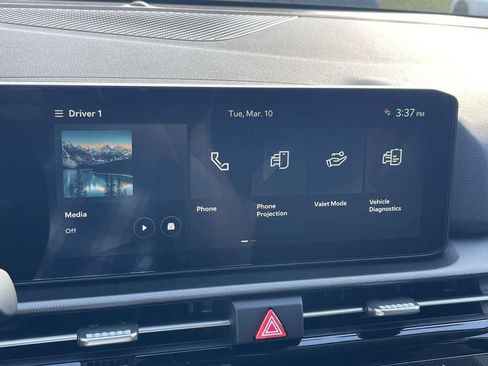 New 2026 Kia Sportage LX FWD image 12