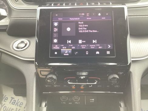 New 2025 Jeep Grand Cherokee Laredo image 41