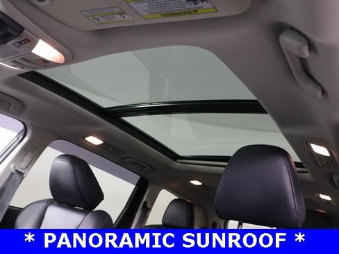 Used 2022 Subaru Ascent Limited w/ Technology Package image 19