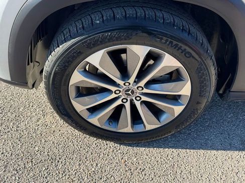 Used 2020 Mercedes-Benz GLE 350 w/ Premium Package image 8