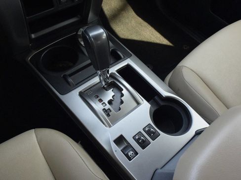 Used 2016 Toyota 4Runner SR5 Premium image 24