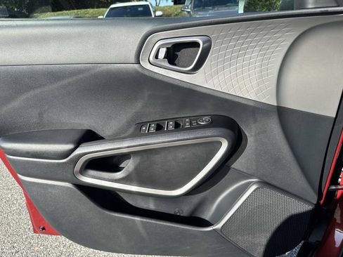 Used 2021 Kia Soul LX image 7