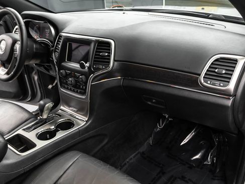 Used 2018 Jeep Grand Cherokee Limited image 36