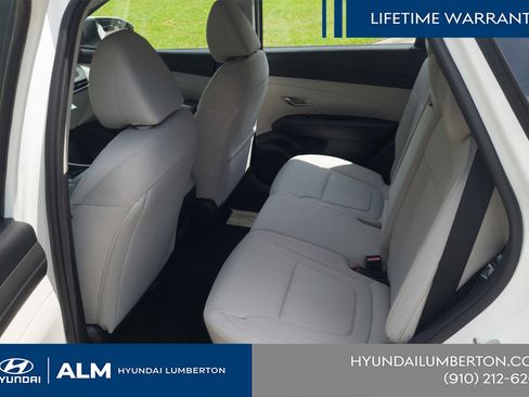 New 2025 Hyundai Tucson SE image 16