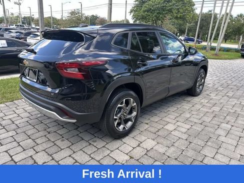 Used 2024 Chevrolet Trax LT FWD image 37