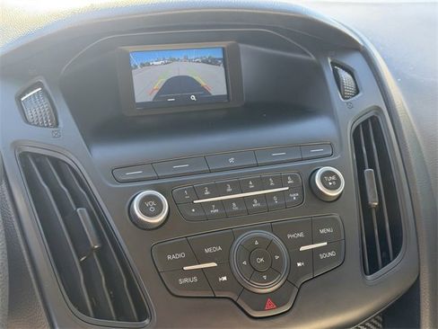 Used 2018 Ford Focus SE image 23