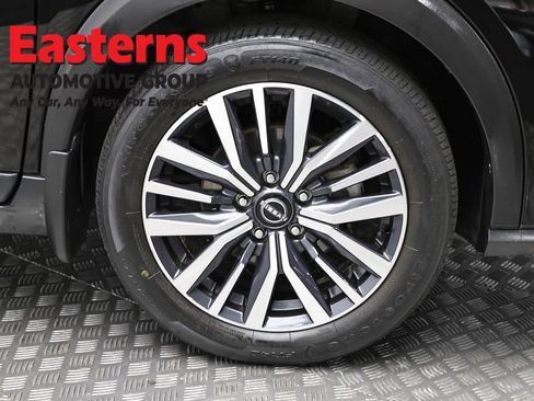 Used 2023 Nissan Kicks SV image 30