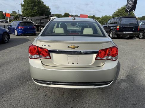 Used 2015 Chevrolet Cruze LT w/ Sun, Sound and Sport Package FWD image 6