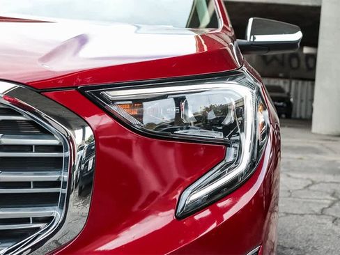 Used 2019 GMC Terrain Denali image 4