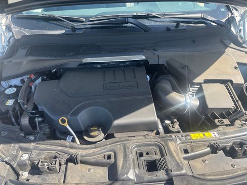 Certified 2023 Land Rover Discovery Sport SE R-Dynamic AWD/4WD image 18