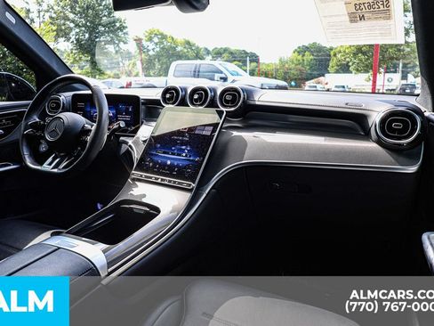 Used 2025 Mercedes-Benz GLC 43 AMG 4MATIC image 31