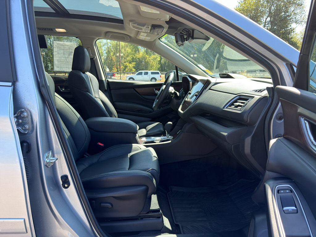 Used 2025 Subaru Ascent Touring w/ Popular Package #1 AWD/4WD image 13