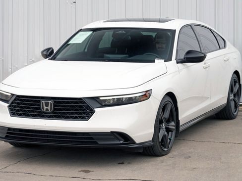 Used 2023 Honda Accord Sport image 45