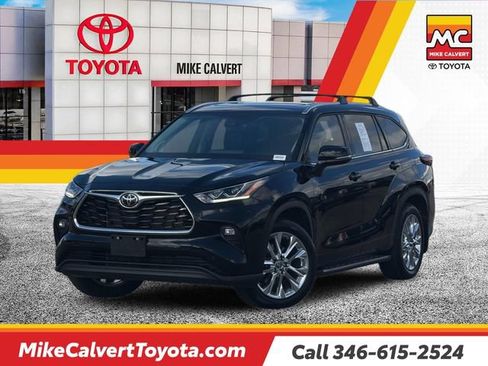 Used 2025 Toyota Highlander Limited FWD image 1