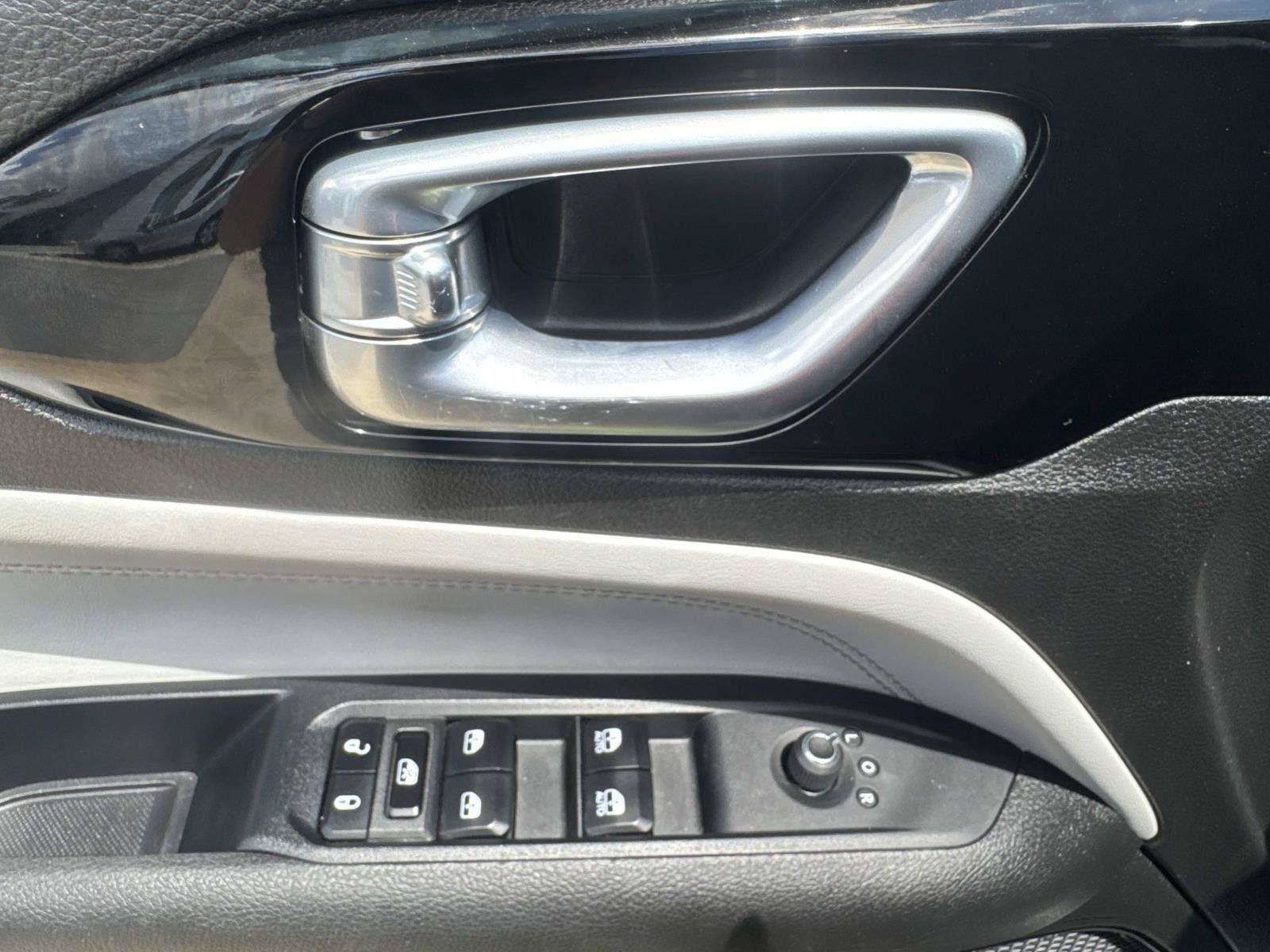 Used 2024 Jeep Compass Limited AWD/4WD image 19