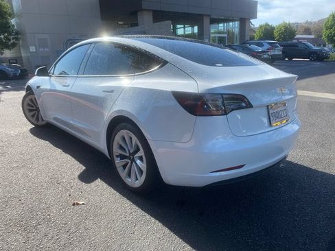 Used 2022 Tesla Model 3 Long Range AWD/4WD image 4