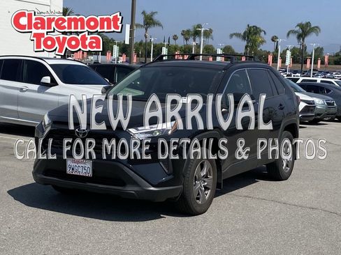 Certified 2025 Toyota RAV4 LE AWD/4WD image 1