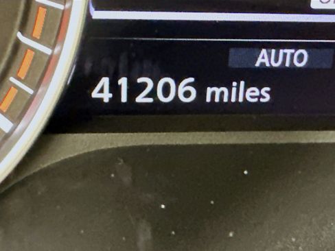 Used 2023 Nissan Pathfinder SL image 19