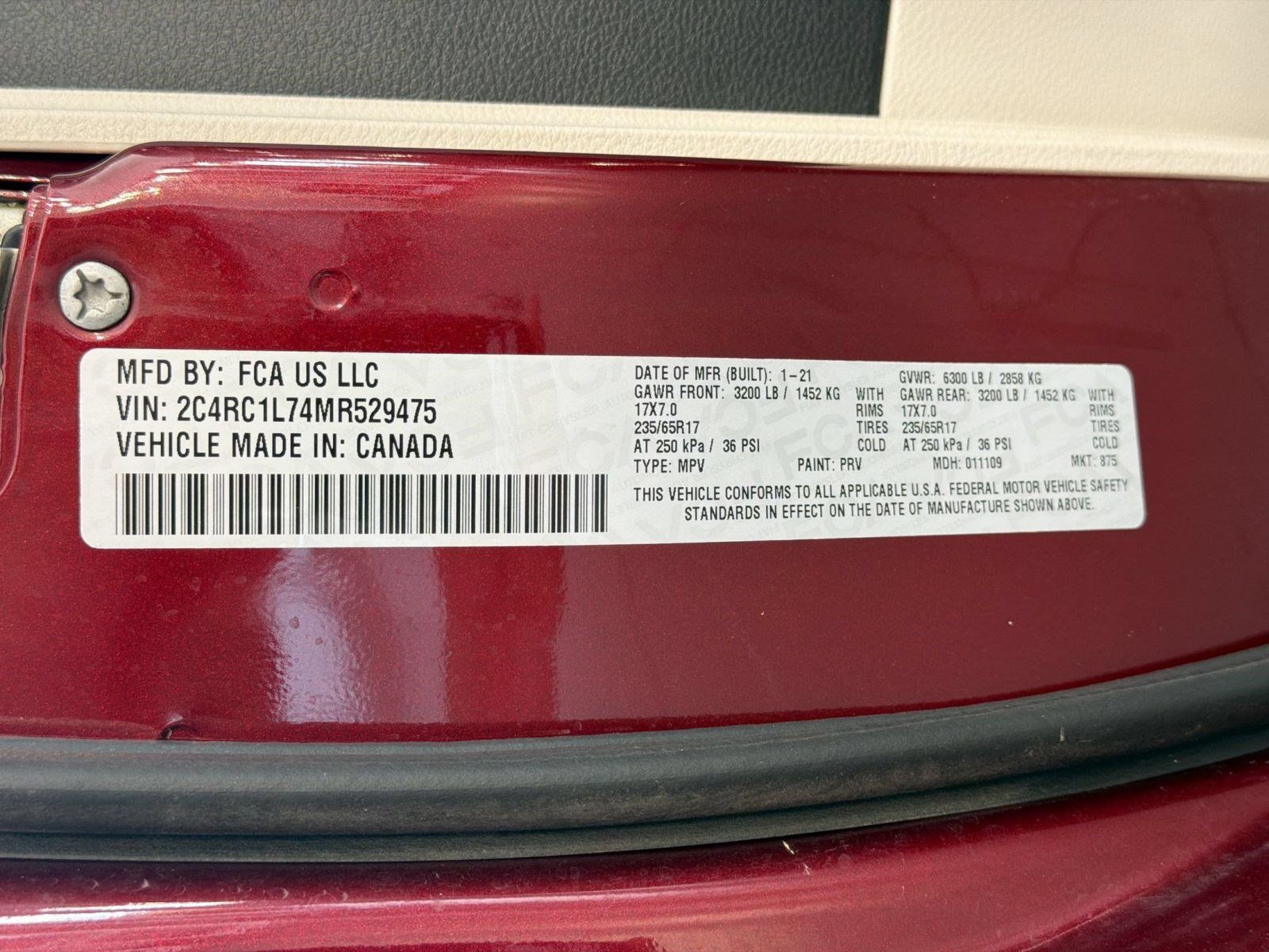Used 2021 Chrysler Pacifica Touring-L w/ Uconnect Theater Family Group FWD image 28