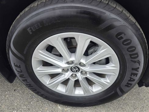 Used 2024 Toyota Grand Highlander XLE image 9