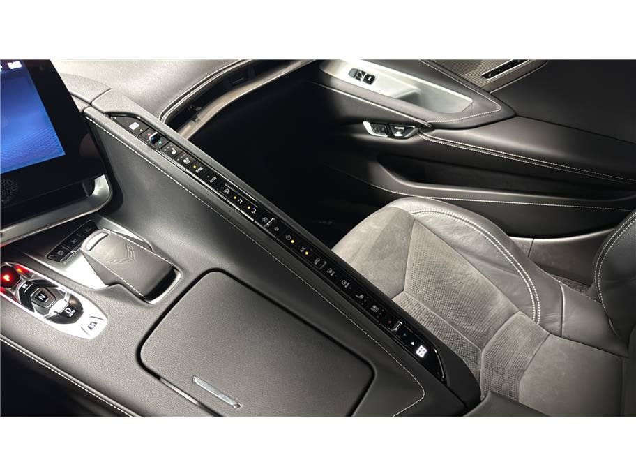 Used 2024 Chevrolet Corvette Stingray Preferred Conv RWD image 35