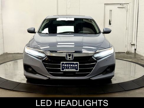 Used 2022 Honda Accord Touring image 3