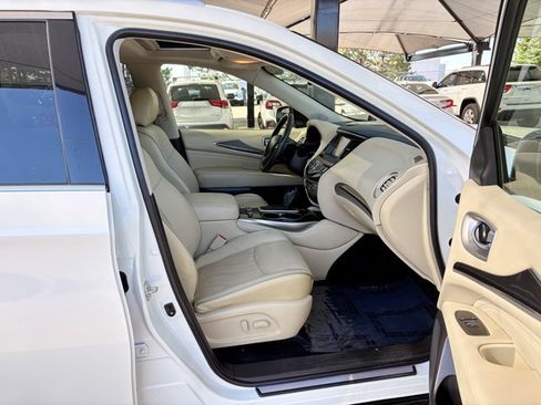 Used 2018 INFINITI QX60 Luxe w/ Premium Package AWD/4WD image 17