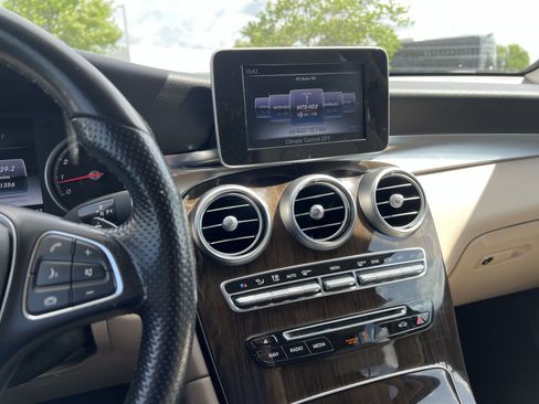 Used 2016 Mercedes-Benz GLC 300 image 32