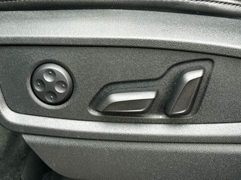 Used 2021 Audi Q5 Premium Plus w/ Premium Plus Package image 24