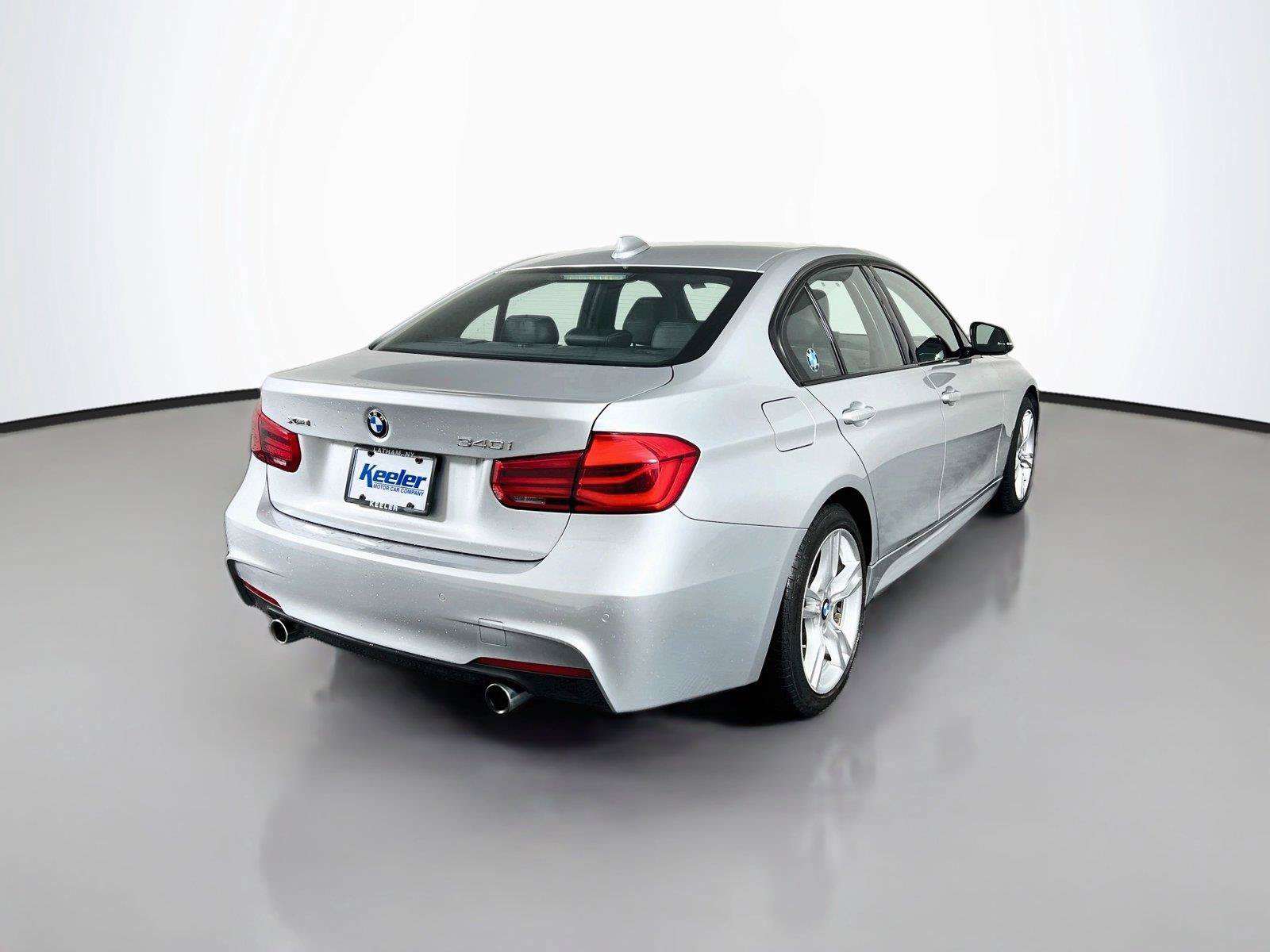 Used 2017 BMW 340i xDrive Sedan AWD/4WD image 6