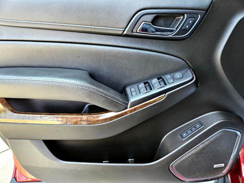 Used 2017 Chevrolet Tahoe LT image 11