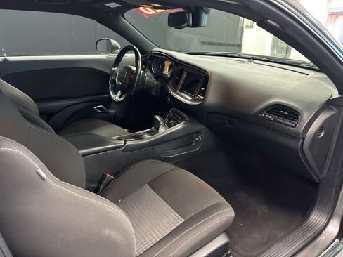 Used 2021 Dodge Challenger R/T image 9