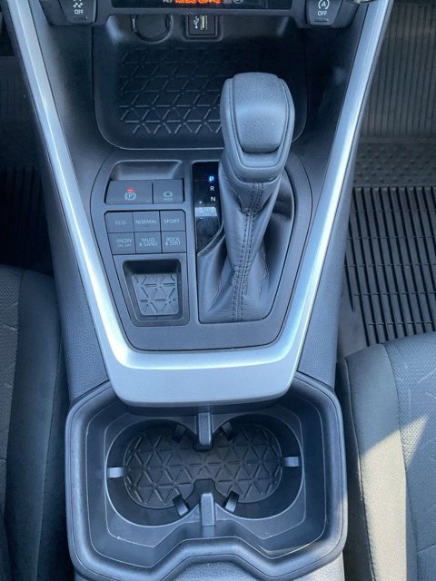 Used 2025 Toyota RAV4 XLE AWD/4WD image 31
