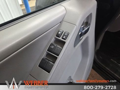 Used 2014 Nissan Frontier SL w/ SL Moonroof Package image 14