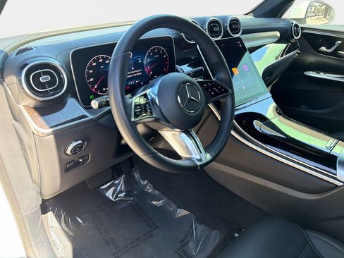 Used 2025 Mercedes-Benz GLC 300 image 39