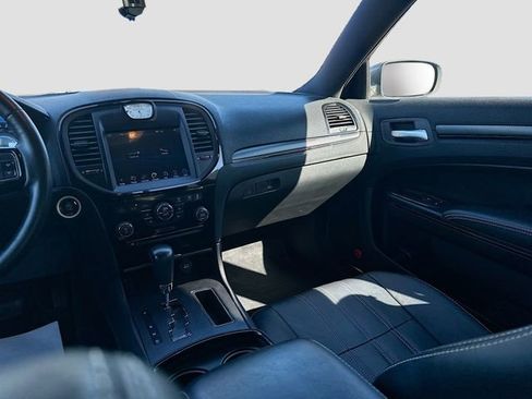 Used 2012 Chrysler 300 S RWD image 23