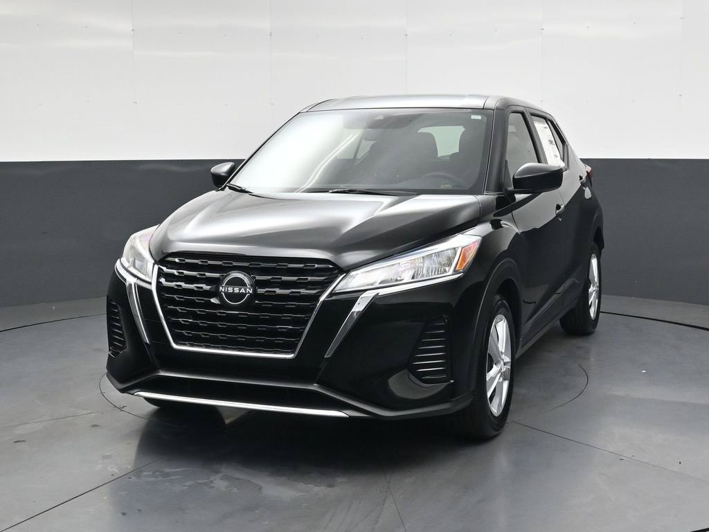 Certified 2025 Nissan Kicks Play S FWD image 12