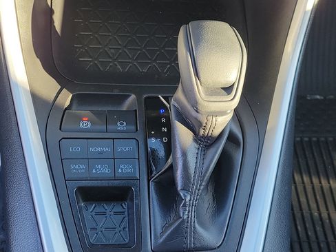 Used 2023 Toyota RAV4 LE image 24