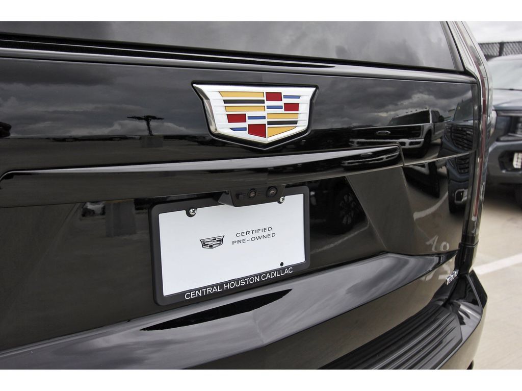 Used 2025 Cadillac Escalade Sport w/ LPO, Floor Liner Package RWD image 31