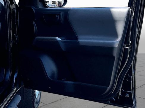 Used 2021 Toyota Tacoma SR5 RWD image 22