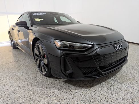 Used 2025 Audi S e-tron GT Premium Plus w/ 21" Wheel Package AWD/4WD image 1