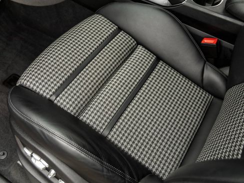 Certified 2020 Porsche Cayenne Turbo image 21