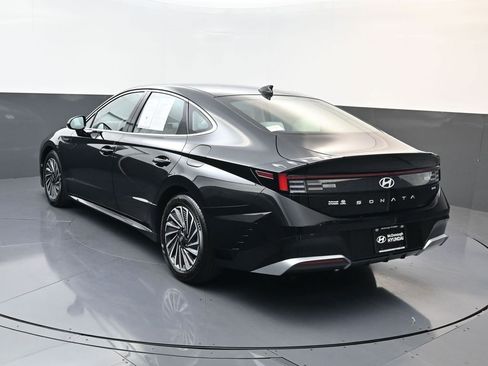 Certified 2025 Hyundai Sonata SEL FWD image 6
