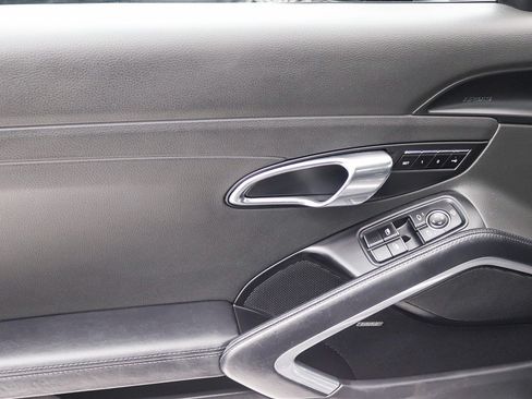 Used 2015 Porsche 911 Carrera image 32