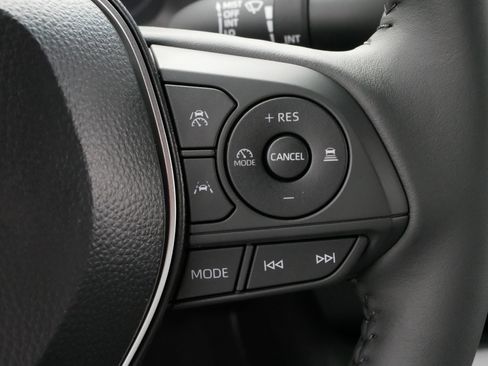 Certified 2025 Toyota Corolla SE image 25