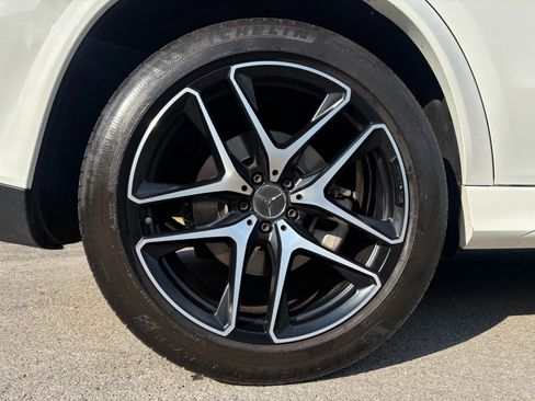 Used 2024 Mercedes-Benz GLE 53 AMG 4MATIC image 23