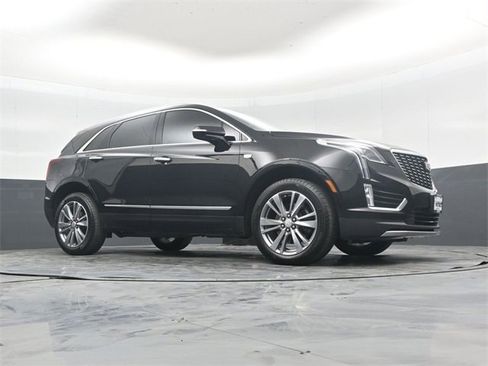 Used 2025 Cadillac XT5 Premium Luxury image 38