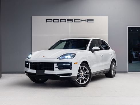 Certified 2024 Porsche Cayenne GTS AWD/4WD image 1