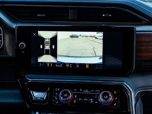 Used 2025 GMC Sierra 1500 Denali Ultimate image 25