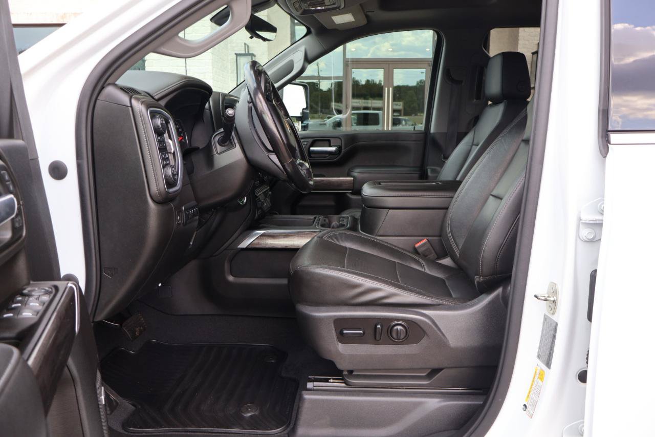Used 2020 Chevrolet Silverado 2500 LTZ w/ LTZ Premium Package AWD/4WD image 9